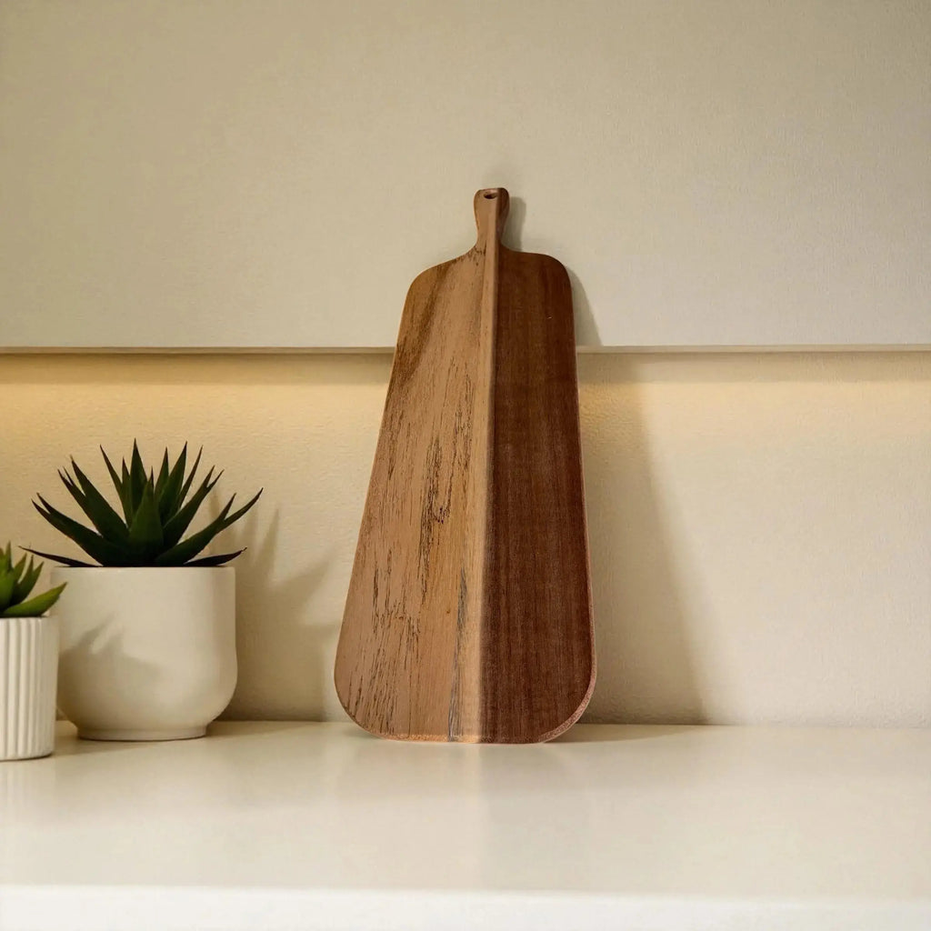 🪵 Klassisk Skjærebrett i Tre med Håndtak – Perfekt til Servering og Matlaging Epoxy-Crafts